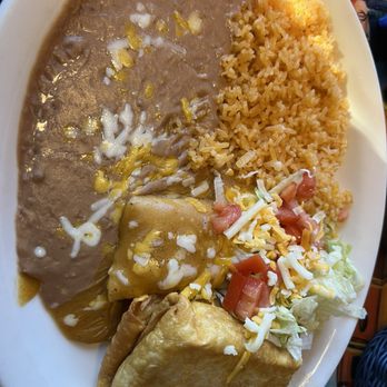 El Tapatio - Chimichanga and enchilada combo platter 5/5 - Mexican Near Me - Moab, Utah