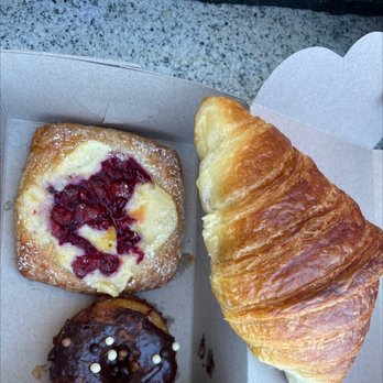 Crust Bakery - Bakeries Near Me - Victoria, British Columbia Crust Bakery - Bakeries Near Me - Victoria, British Columbia