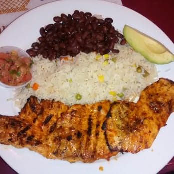 Flores Restaurant - Pollo a la parilla freaking awseome! - Salvadoran Near Me - Brentwood, New York
