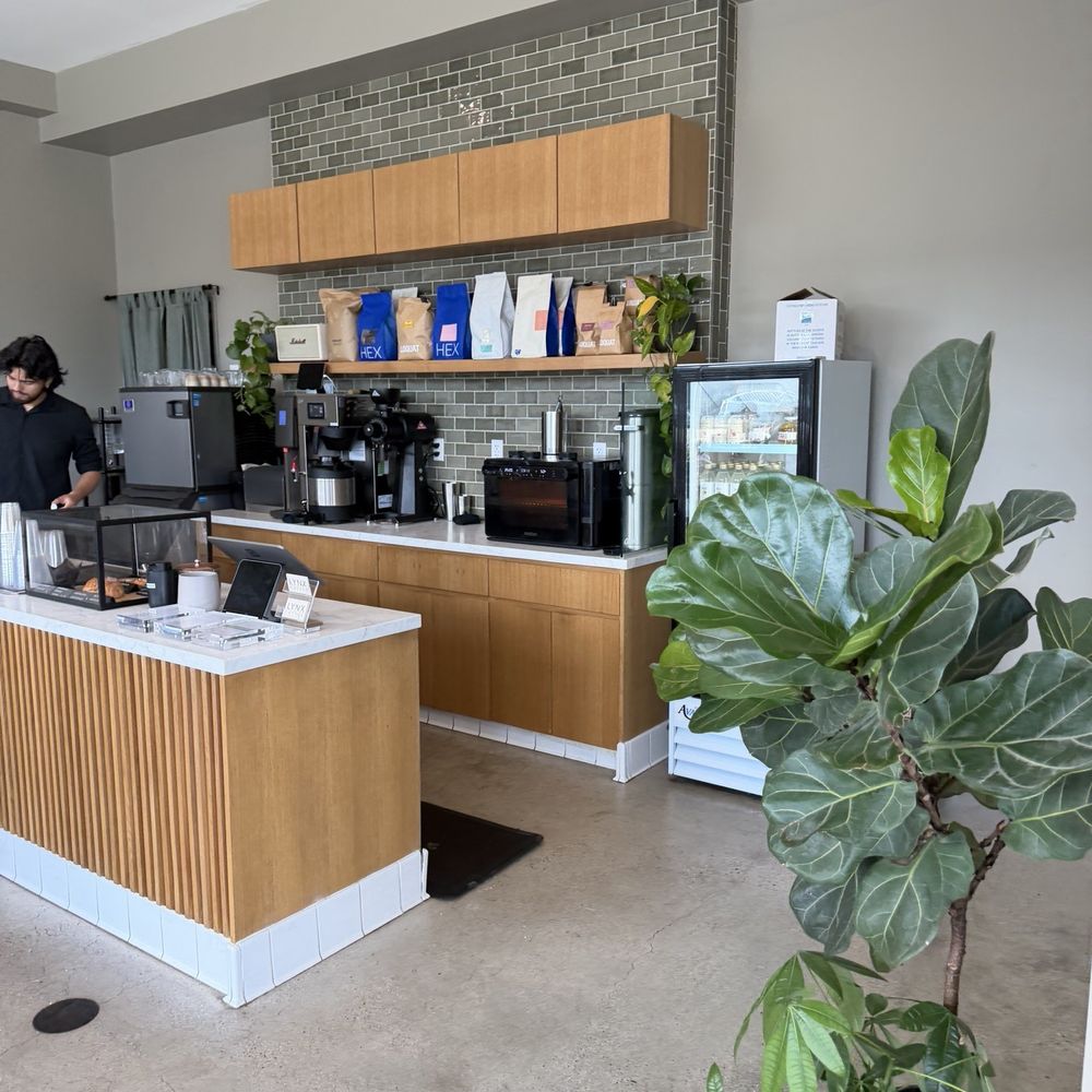 Lynx Coffee - Interior - Coffee & Tea Near Me - Sherman Oaks, California Lynx Coffee - Interior - Coffee & Tea Near Me - Sherman Oaks, California