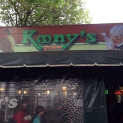 Koony's Pizzas - Este es el frente del restaurante, discreto y agradable