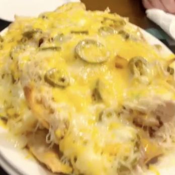 L & J Cafe - Nachos - did not like cheese and the chicken had no taste. - Mexican Near Me - El Paso, Texas L & J Cafe - Nachos - did not like cheese and the chicken had no taste. - Mexican Near Me - El Paso, Texas