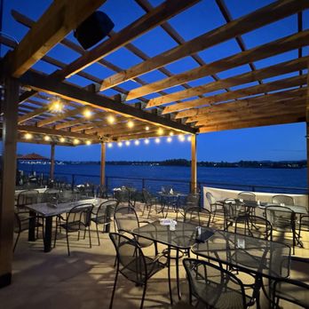 Oswego Grill - Patio on the riverfront - American Near Me - Beaverton, Oregon