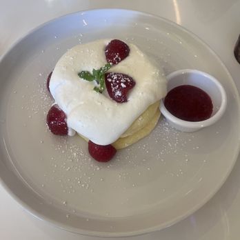 Fluffy Fluffy Cafe - Strawberry Pancakes - Pancakes Near Me - Edison, New Jersey Fluffy Fluffy Cafe - Strawberry Pancakes - Pancakes Near Me - Edison, New Jersey
