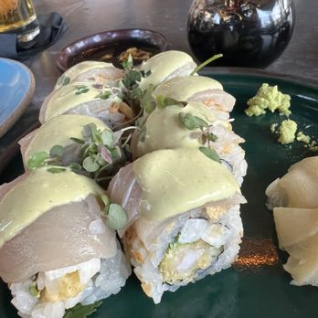 Sushi Bichi - Hammachiyatta roll. Shrimp tempura and hamachi with jalapeno aioli - Sushi Bars Near Me - Miami Beach, Florida