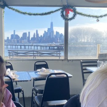 Blue Eyes Restaurant - Views on a sunny weekend afternoon - Pizza Near Me - Hoboken, New Jersey