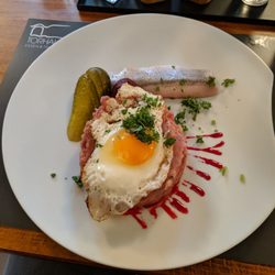 Torhaus - Meine Vorspeise war eine Tomatensuppe, als Hauptspeise fiel meine Wahl auf das Amrumer Labskaus.