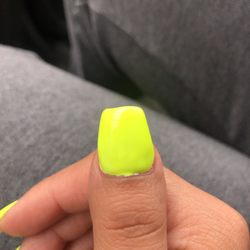 Perfect Nails - This wasn't even the thumb I asked her to redo and it still came out horrible.
