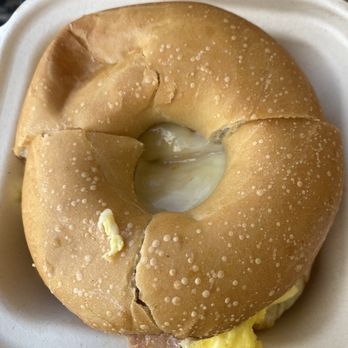 Cinnamon Roll Place - Ham Breakfast Sandwich :  Ham Head - Bakeries Near Me - Kihei, Hawaii