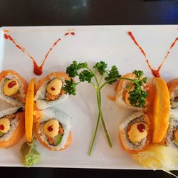 Moko Sushi - Specialty sushi - beautiful and yummy!