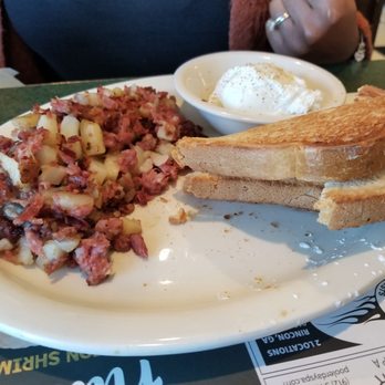 Metro Diner - Corn beef hash - Diners Near Me - Pooler, Georgia