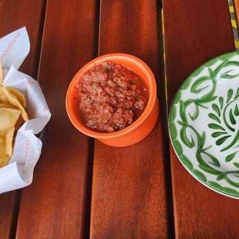 Mandito's Tex-Mex - tortilla and salsa - Tex-Mex Near Me - Bellaire, Texas