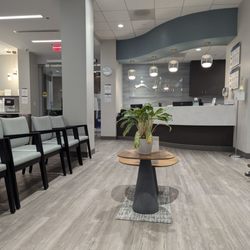 Houston Physicians’ Hospital - Receptionist and Check in Desk in Lobby