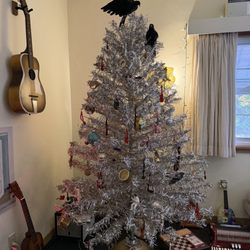 Holiday Music Motel