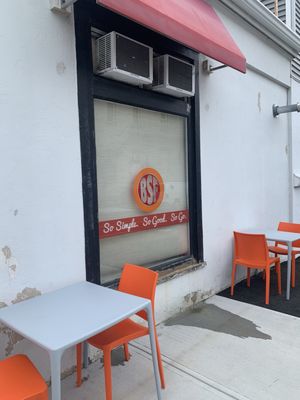 Burgers, Shakes & Fries by null