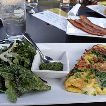 Grassroots & Vine - BRUNCH! Yum! - Wine Bars Near Me - Fort Thomas, Kentucky
