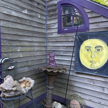 Slates Restaurant & Bakery - Garden art - Bakeries Near Me - Hallowell, Maine Slates Restaurant & Bakery - Garden art - Bakeries Near Me - Hallowell, Maine