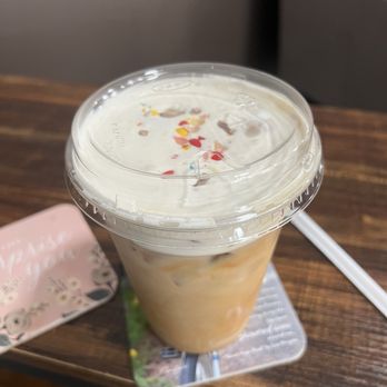 West View Brew - Cadbury Egg Iced Latte - Coffee & Tea Near Me - Pittsburgh, Pennsylvania