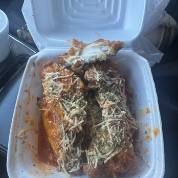 Broad St Diner - Hot Garlic Parm wings too good!!! - Diners Near Me - Titusville, Florida Broad St Diner - Hot Garlic Parm wings too good!!! - Diners Near Me - Titusville, Florida