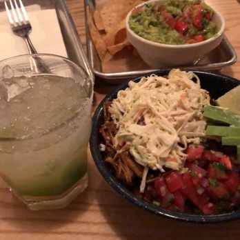 Lonesome Rose - Logan Square - Chicken tinga bowl, guac and call margarita - Bars Near Me - Chicago, Illinois
