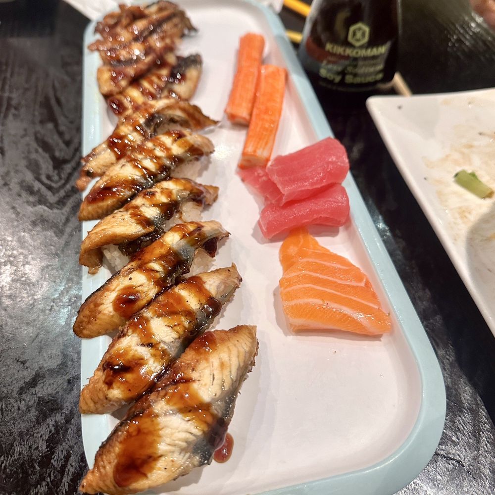 Sushi Naper - Eel sushi and sashimi - Sushi Bars Near Me - Naperville, Illinois Sushi Naper - Eel sushi and sashimi - Sushi Bars Near Me - Naperville, Illinois