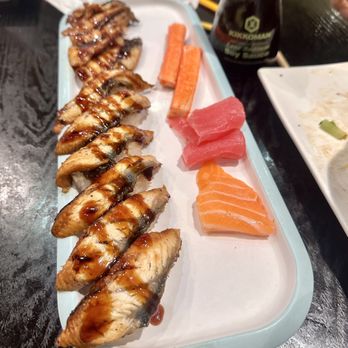 Sushi Naper - Eel sushi and sashimi - Sushi Bars Near Me - Naperville, Illinois