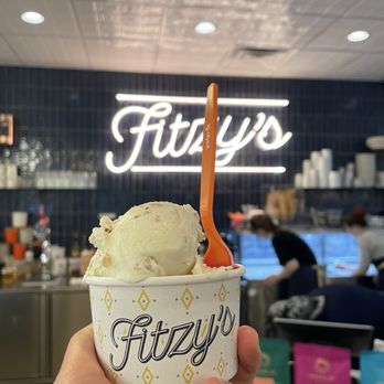 Fitzy’s - Oat ice cream - Themed Cafes Near Me - Whitefish Bay, Wisconsin