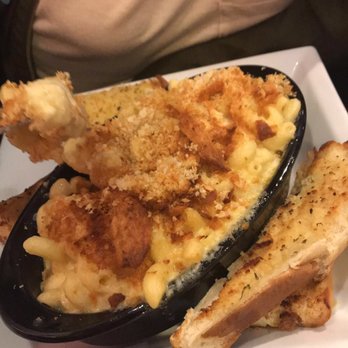 Alberto's Pub and Pizza - Mac n Cheese, Food - Italian Near Me - Norton, Massachusetts