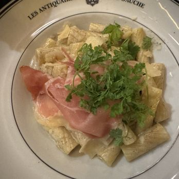 Les Antiquaires - Summer Truffle pasta - Bistros Near Me - Paris, 75 Les Antiquaires - Summer Truffle pasta - Bistros Near Me - Paris, 75