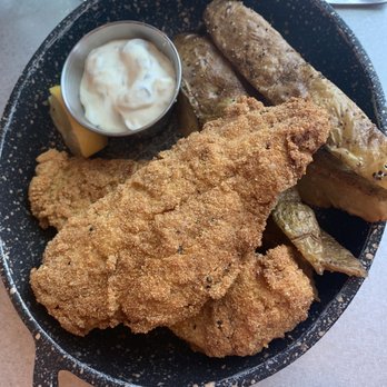 Hildee's Dine-Inn - Texas Fried Catfish with homemade tartar sauce - Southern Near Me - Wimberley, Texas Hildee's Dine-Inn - Texas Fried Catfish with homemade tartar sauce - Southern Near Me - Wimberley, Texas