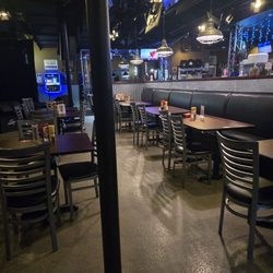 Outtakes Bar & Grill - Dining side