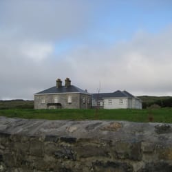 Kilmurvey House - Walking up to Kilmurvey House.