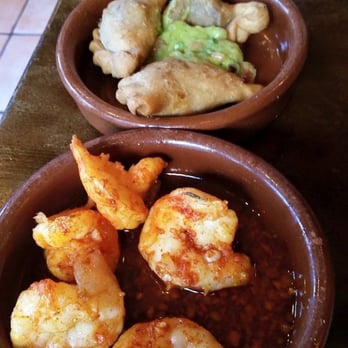 Cuban Pete's - Empanda De Queso &  Al Ajillo ....delicious! - Cuban Near Me - Montclair, New Jersey