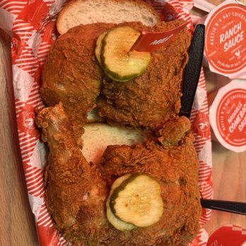 Hattie B's Hot Chicken - Austin - South Lamar - Large Dark Plate (Mild) - Chicken Wings Near Me - Austin, Texas Hattie B's Hot Chicken - Austin - South Lamar - Large Dark Plate (Mild) - Chicken Wings Near Me - Austin, Texas