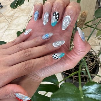 Nailsneedlove Studio - Nail Salons Near Me - Costa Mesa, California