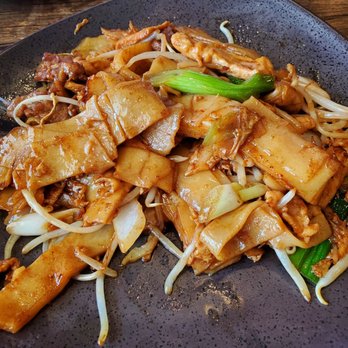 Hanari Cafe - Beef chow fun - Chinese Near Me - Lynnwood, Washington