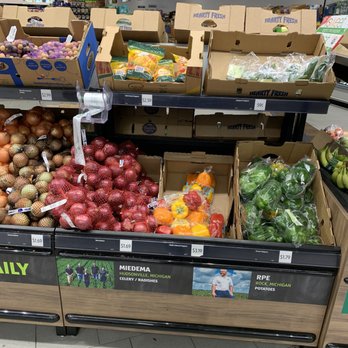 ALDI - Fresh produce.  Notice low cost on the bag of green peppers - Grocery Near Me - Bloomfield Hills, Michigan