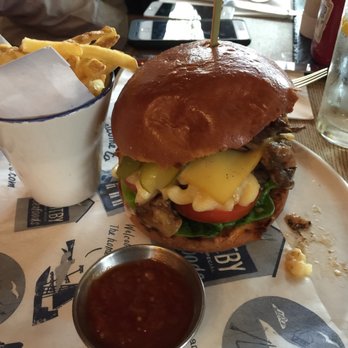 The Granta - Mac n cheese burger - Pubs Near Me - Cambridge, CAM The Granta - Mac n cheese burger - Pubs Near Me - Cambridge, CAM