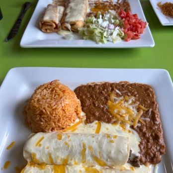 Cielito Lindo Mexican Grill - Enchiladas are awesome! - Mexican Near Me - Apopka, Florida Cielito Lindo Mexican Grill - Enchiladas are awesome! - Mexican Near Me - Apopka, Florida
