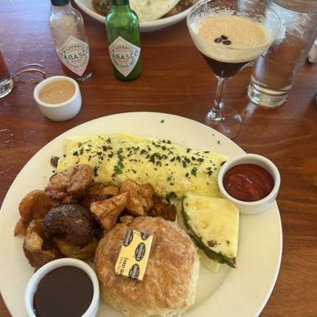 Cooks Tavern - espresso martini and Wild Mushroom Omelette - New American Near Me - Tacoma, Washington Cooks Tavern - espresso martini and Wild Mushroom Omelette - New American Near Me - Tacoma, Washington