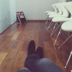 Centro Clínico Dental Dr. Mario Oliden - Waiting at dentist's office :)