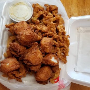 Eggroll Lady & Fish Shack - Clams and scallops combo - Vietnamese Near Me - Worcester, Massachusetts Eggroll Lady & Fish Shack - Clams and scallops combo - Vietnamese Near Me - Worcester, Massachusetts