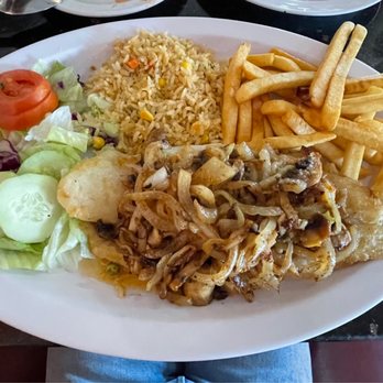 Mariscos Los Arcos - Grill garlic Bass - Mexican Near Me - Van Nuys, California