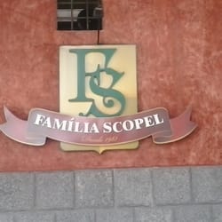 Família Scopel Cave & Empório
