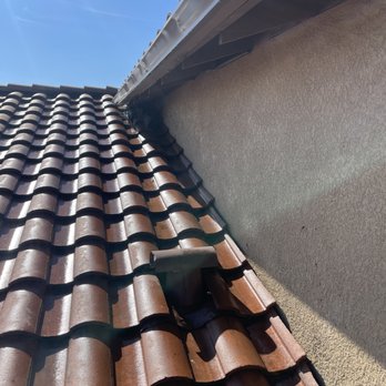 Global Solar Panel Cleaning - Roof cleaning pigeon droppings. After - Solar Panel Cleaning Near Me Global Solar Panel Cleaning - Roof cleaning pigeon droppings. After - Solar Panel Cleaning Near Me
