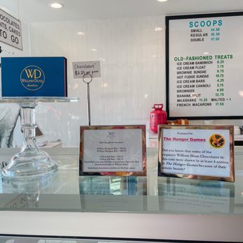 Gerald's Ice Cream Bar - William Dean Chocolates - Ice Cream & Frozen Yogurt Near Me - Virginia Beach, Virginia Gerald's Ice Cream Bar - William Dean Chocolates - Ice Cream & Frozen Yogurt Near Me - Virginia Beach, Virginia