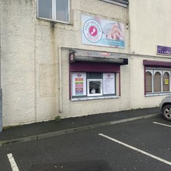 McCooeys Shop & Cafe - The unglamorous serving hatch