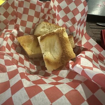 Eddie’s Kitchen - Complimentary bread - Italian Near Me - Santa Rosa, California