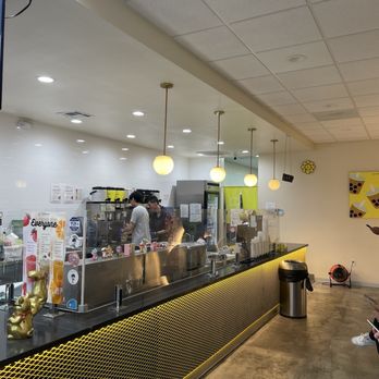 Sunright Tea Studio - Cute yellow interior - Bubble Tea Near Me - San Diego, California