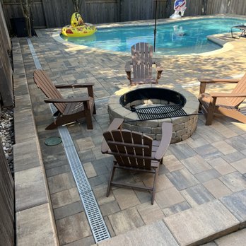 Luciano's Landscape & Design - Belgard Westin Stone fire pit. - Lawn Services Near Me Luciano's Landscape & Design - Belgard Westin Stone fire pit. - Lawn Services Near Me